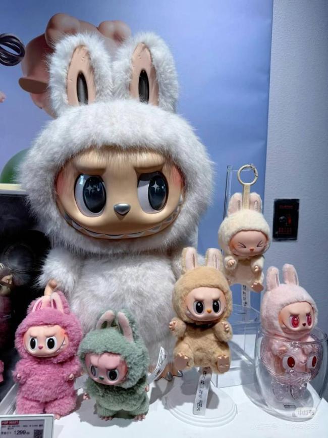 一娃难求 LABUBU到底有何魔力